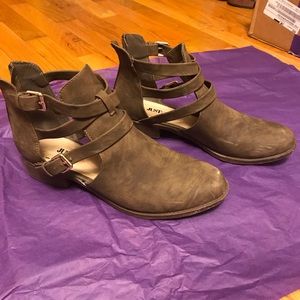 Just Fab cutout booties